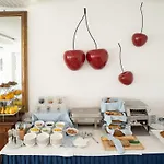 ホテル The Promenade Luxury Wellness