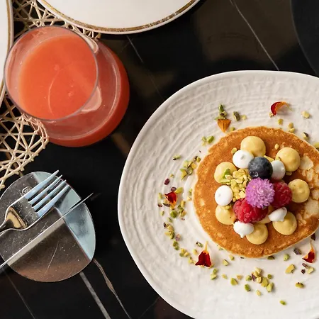 The Promenade Luxury Wellness 5* Ριτσιόνε