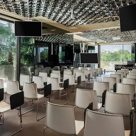 The Promenade Luxury Wellness 5* Ριτσιόνε