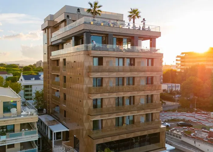 The Promenade Luxury Wellness