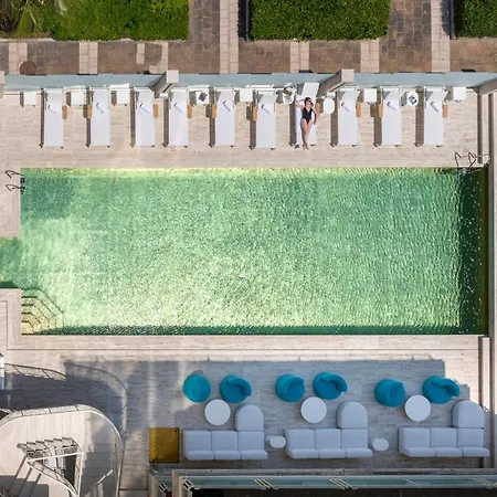 호텔 The Promenade Luxury Wellness