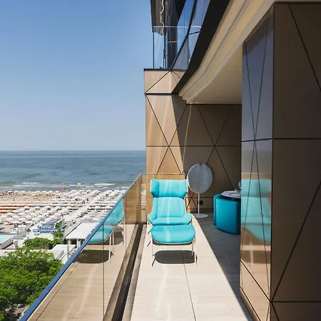 The Promenade Luxury Wellness Отель 5*