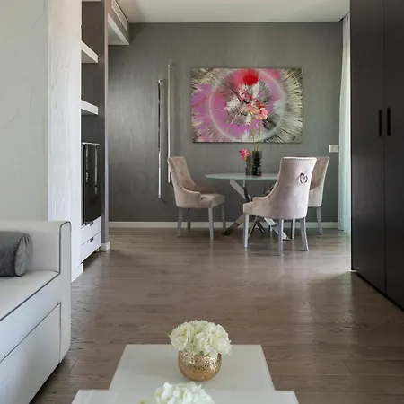 The Promenade Luxury Wellness Hotel