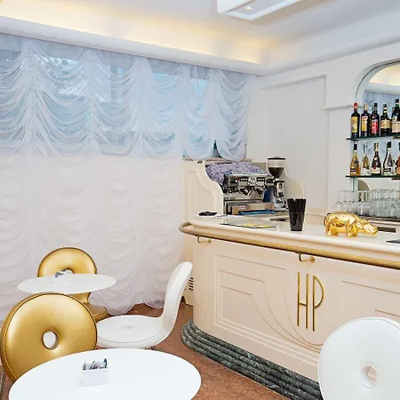 The Promenade Luxury Wellness 5* Ριτσιόνε