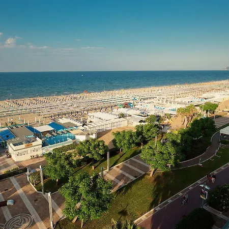 Hotel The Promenade Luxury Wellness 5*