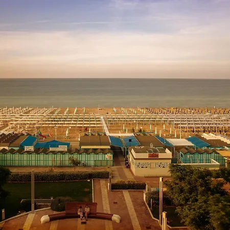 The Promenade Luxury Wellness