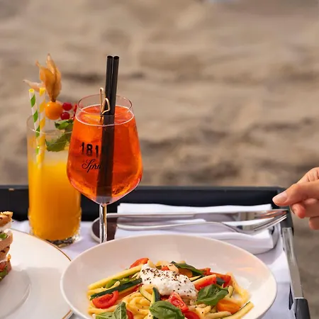 فندق The Promenade Luxury Wellness ريتشيوني