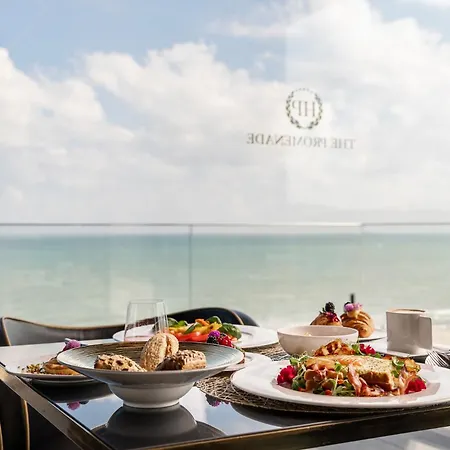 Отель The Promenade Luxury Wellness 5*