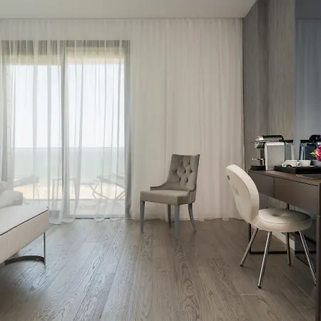 The Promenade Luxury Wellness 5*