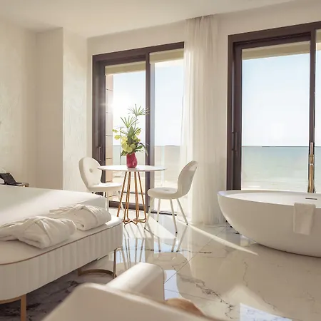 Hotel The Promenade Luxury Wellness Riccione