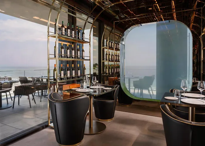 The Promenade Luxury Wellness 5*