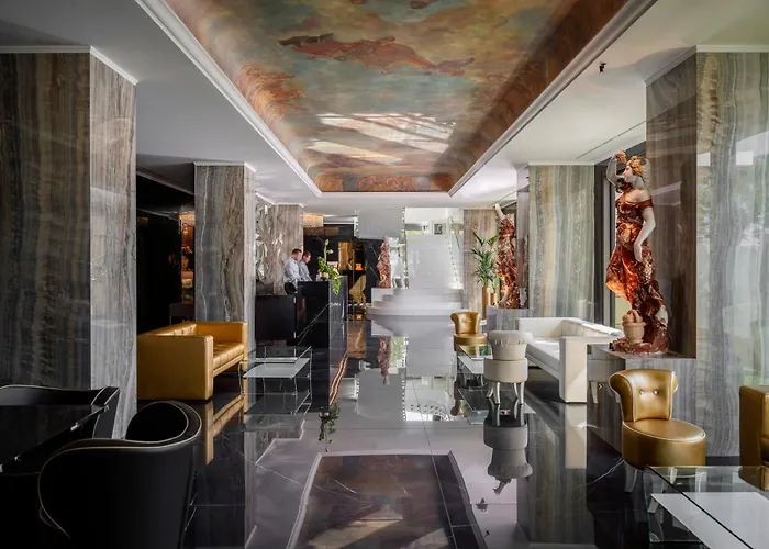 호텔 The Promenade Luxury Wellness 리치오네