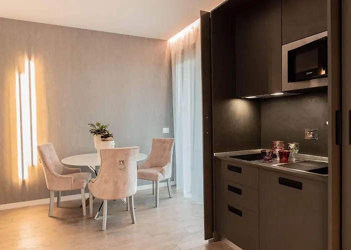 The Promenade Luxury Wellness Отель