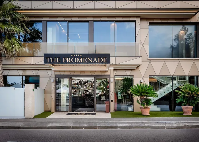 The Promenade Luxury Wellness Риччоне