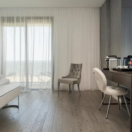 The Promenade Luxury Wellness Hotel 5*