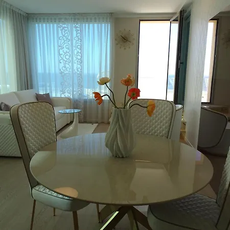 The Promenade Luxury Wellness